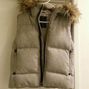 GAP Down Hooded Vest